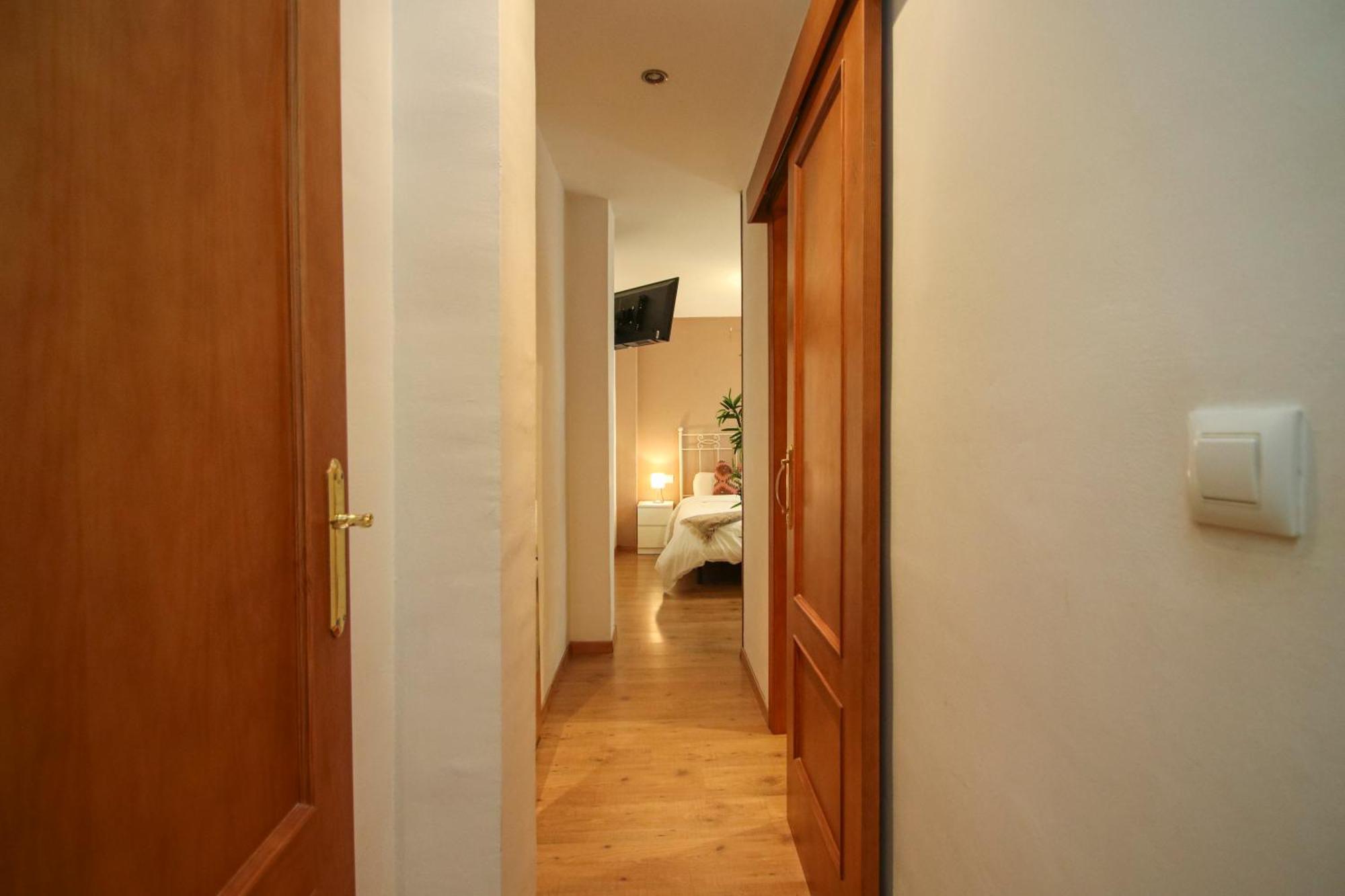 Spacious 2 Bedroom Apt In The Heart Of Triana 塞维利亚 外观 照片
