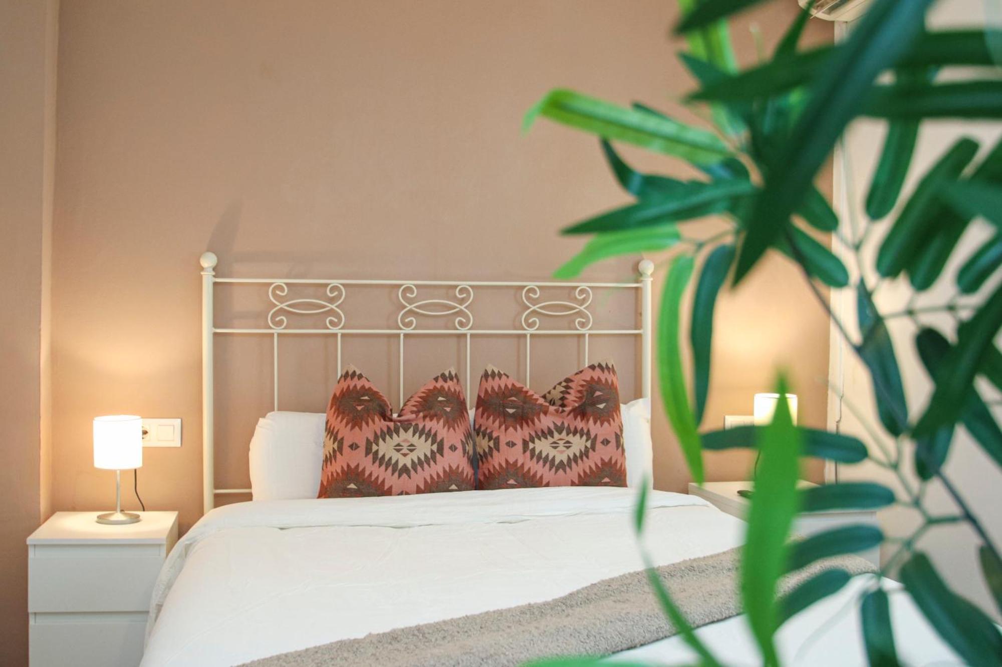 Spacious 2 Bedroom Apt In The Heart Of Triana 塞维利亚 外观 照片